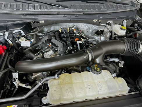 Used 2025 Ford Expedition Active AWD/4WD image 36