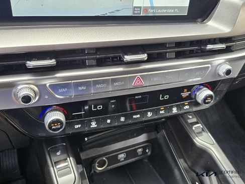 Certified 2024 Kia Telluride S FWD image 23