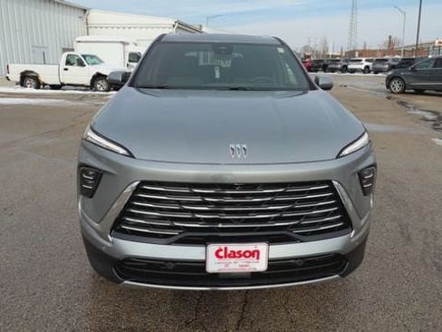 New 2026 Buick Enclave Preferred w/ Super Cruise Package image 31