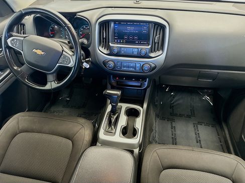 Used 2021 Chevrolet Colorado LT AWD/4WD image 11