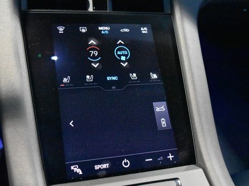 Used 2024 Porsche Taycan image 15