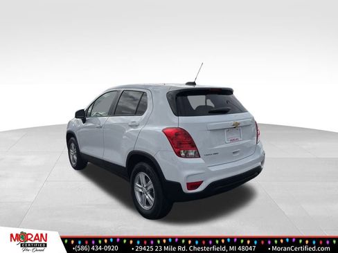 Used 2022 Chevrolet Trax LS w/ Fleet Convenience Package image 3