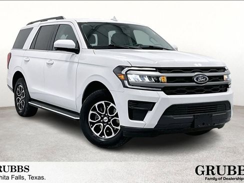 Used 2023 Ford Expedition XLT image 1