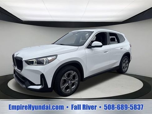 Used 2023 BMW X1 xDrive28i AWD/4WD image 1