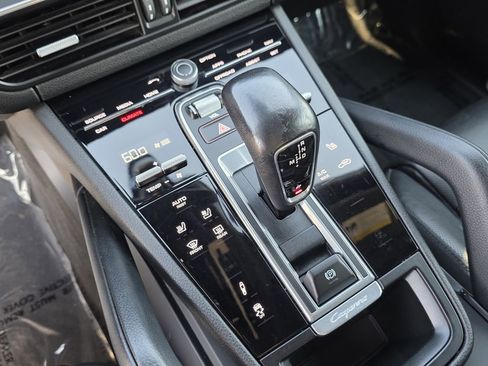 Used 2021 Porsche Cayenne Coupe image 34