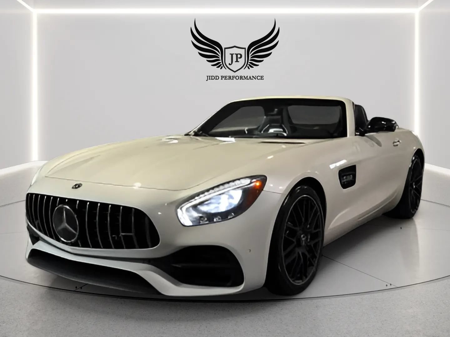Used 2018 Mercedes-Benz AMG GT Roadster image 6