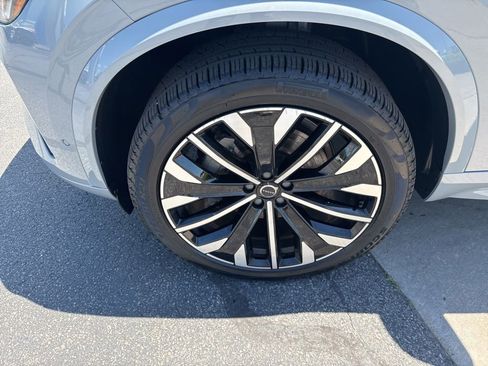 Used 2025 Volvo XC90 B6 Plus AWD/4WD image 11