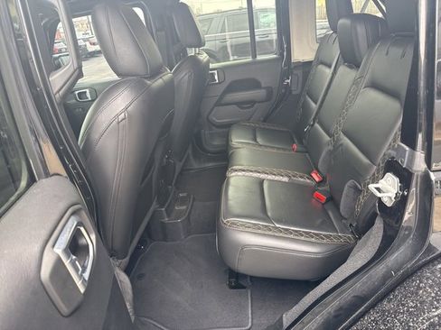 Used 2021 Jeep Wrangler Unlimited Sahara image 5