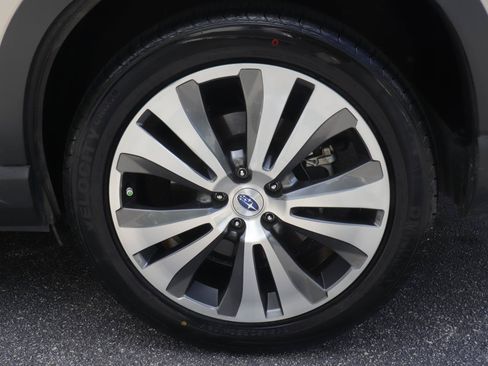 Used 2019 Subaru Ascent Limited w/ Popular Package #3 AWD/4WD image 41