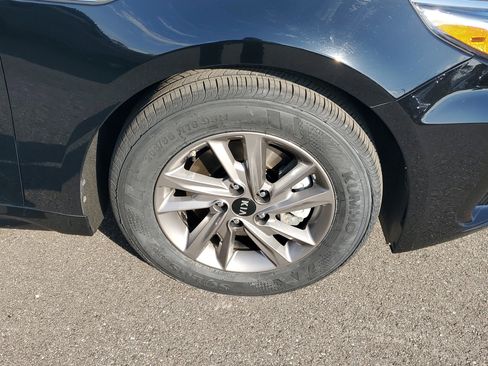 Certified 2020 Kia Optima LX image 38