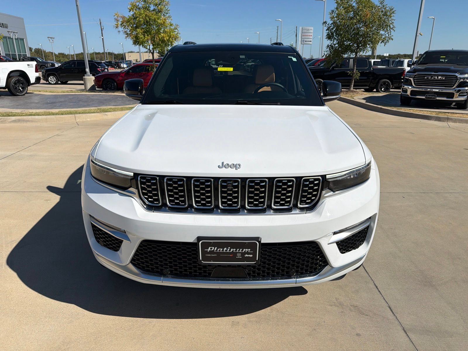Used 2025 Jeep Grand Cherokee Summit AWD/4WD image 8