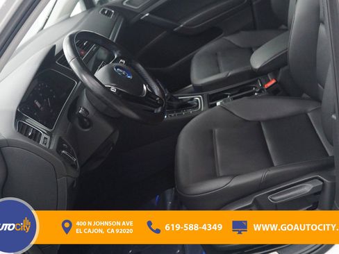 Used 2019 Volkswagen e-Golf SEL Premium image 9