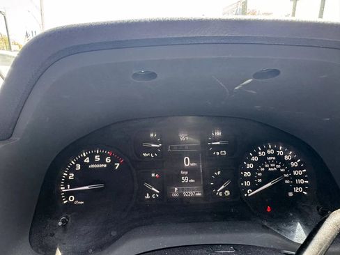 Used 2018 Toyota Tundra SR RWD image 13