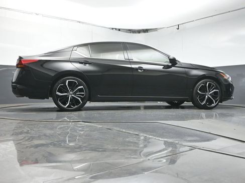 Used 2023 Nissan Altima 2.5 SR image 36