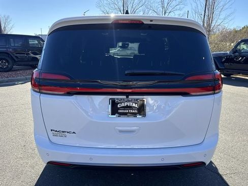 New 2026 Chrysler Pacifica Select FWD image 12