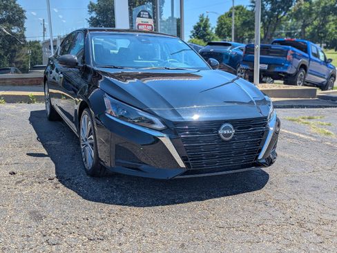 Used 2024 Nissan Altima 2.5 SL AWD/4WD image 1