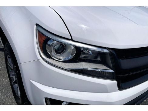 Used 2017 Chevrolet Colorado Z71 AWD/4WD image 29