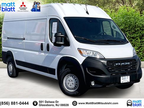 Used 2025 RAM ProMaster 2500 w/ Convenience Group image 2