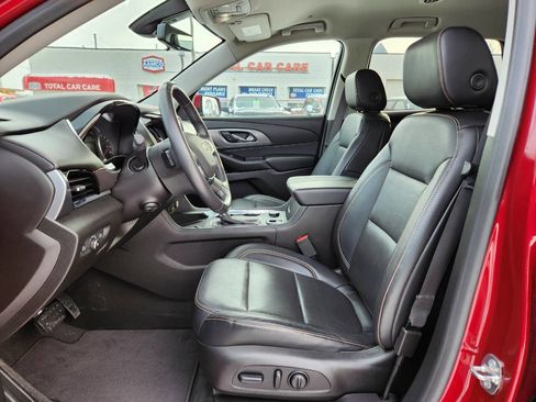 Used 2018 Chevrolet Traverse Premier image 11