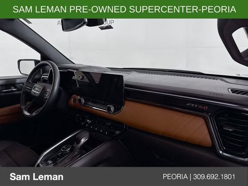 Used 2024 GMC Canyon AT4 image 28