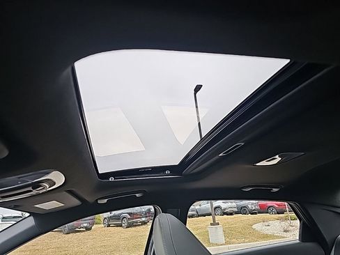 New 2026 Hyundai Elantra Limited image 28