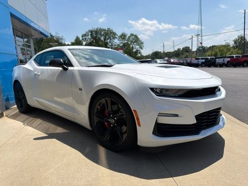 Used 2024 Chevrolet Camaro SS RWD image 2