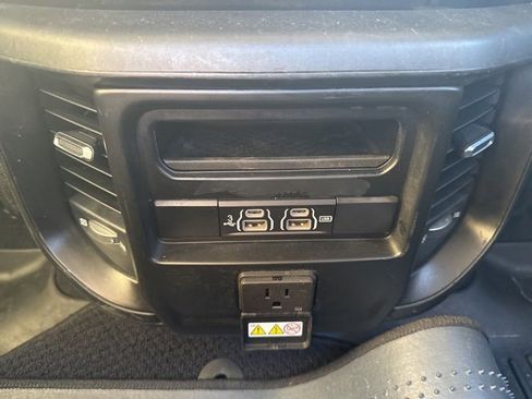 Used 2019 RAM 1500 Laramie image 25