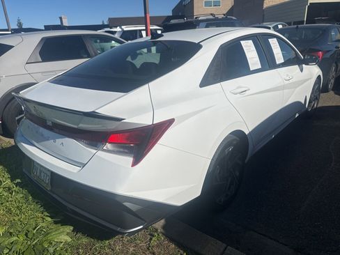 Certified 2025 Hyundai Elantra Sport image 5