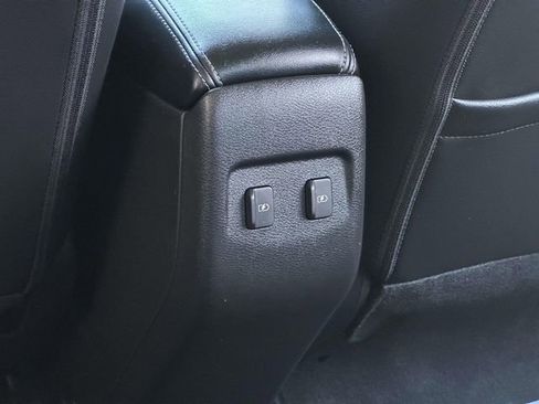 Used 2023 Nissan Kicks SR w/ SR Premium Package image 15