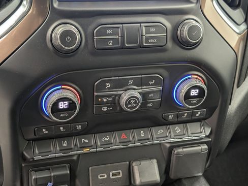 Used 2020 Chevrolet Silverado 2500 High Country w/ LPO, Dark Essentials Package image 19