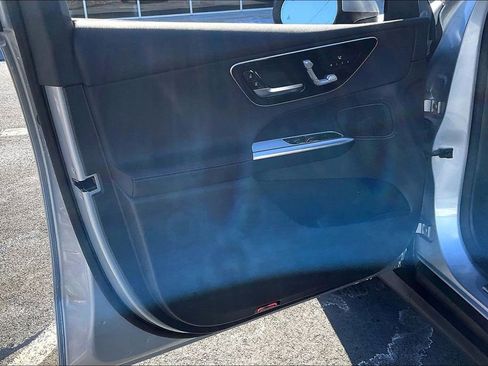 Used 2026 Mercedes-Benz GLC 300 4MATIC image 15