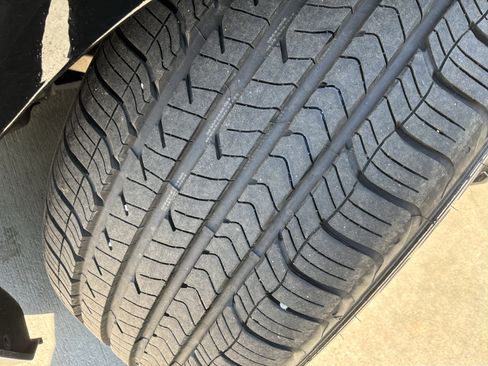 Used 2019 Chevrolet Camaro LT RWD image 12