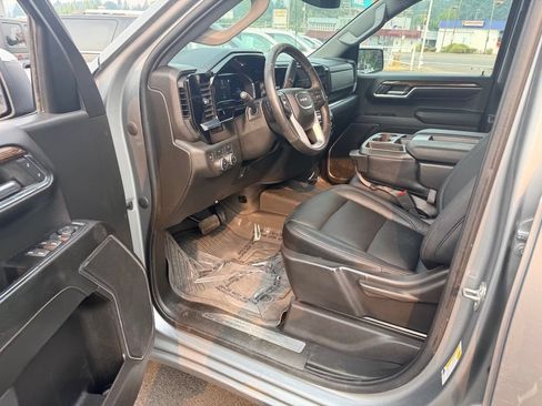 Used 2023 GMC Sierra 1500 SLE w/ Enhanced Capability Package AWD/4WD image 15