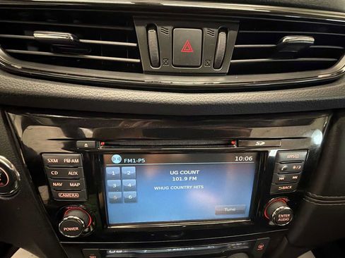 Used 2017 Nissan Rogue SL AWD/4WD image 12