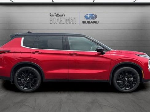 Used 2023 Mitsubishi Outlander SEL AWD/4WD image 3