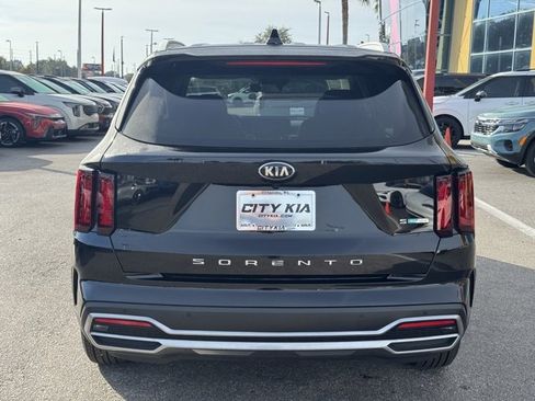 Certified 2021 Kia Sorento S image 5