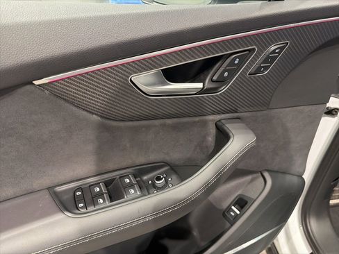 Used 2025 Audi SQ7 Prestige image 16