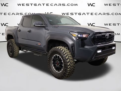 Used 2025 Toyota Tacoma Limited image 45