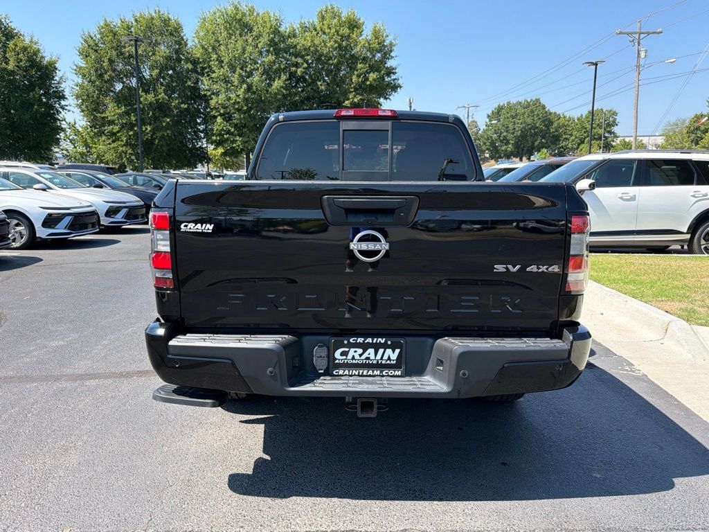 Used 2022 Nissan Frontier SV AWD/4WD image 11