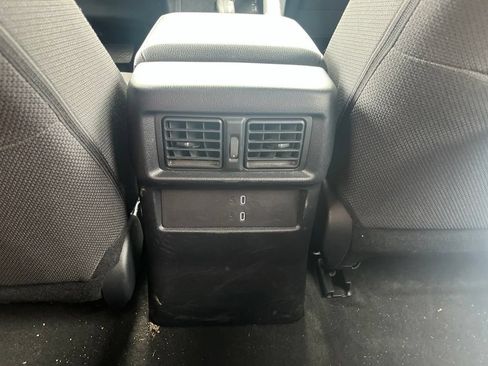 Used 2025 Toyota 4Runner SR5 AWD/4WD image 25