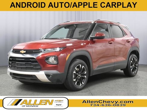 Used 2023 Chevrolet TrailBlazer LT w/ Convenience Package AWD/4WD image 1