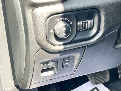 Certified 2025 RAM 1500 Big Horn AWD/4WD image 10