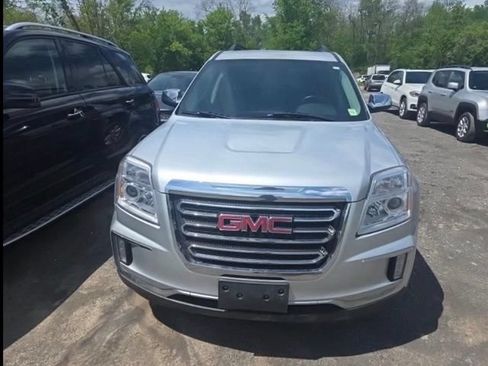 Used 2017 GMC Terrain SLE w/ Chrome Package FWD image 11