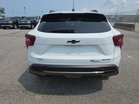 Used 2024 Chevrolet Trax ACTIV FWD image 7