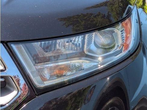 Used 2016 Ford Edge Titanium w/ Technology Package AWD/4WD image 54