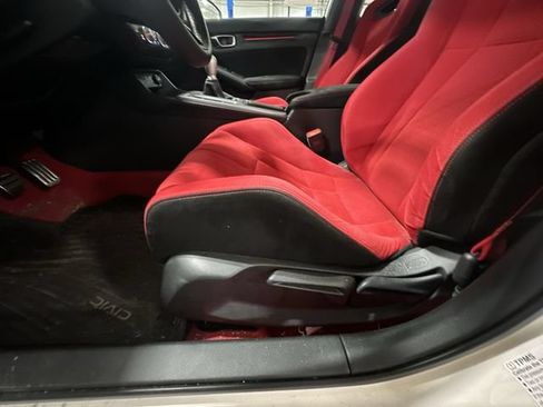Used 2025 Honda Civic Type R image 18
