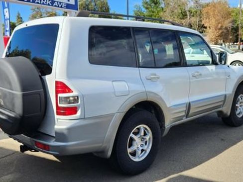 Used 2002 Mitsubishi Montero Limited AWD/4WD image 3