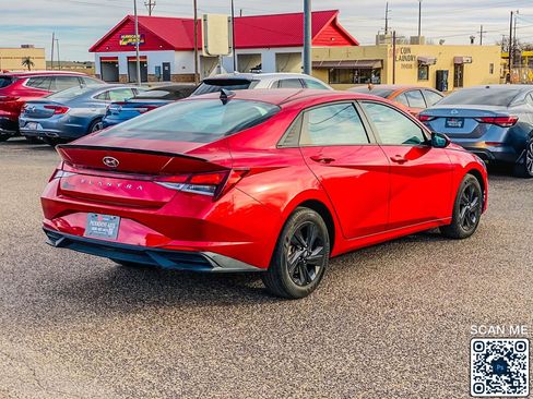 Used 2023 Hyundai Elantra SEL FWD image 8