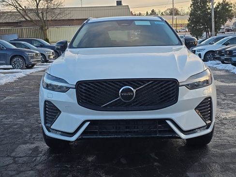New 2026 Volvo XC60 B5 Core w/ Climate Package image 2