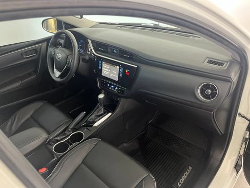 Used 2018 Toyota Corolla XLE FWD image 22